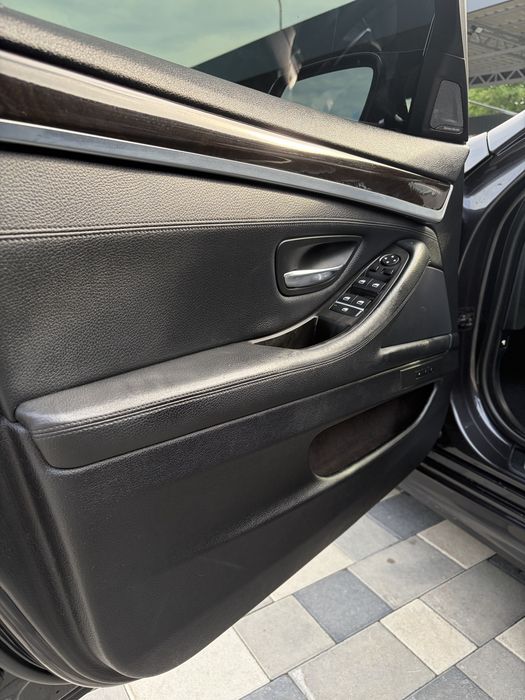 Продам BMW F10 528і