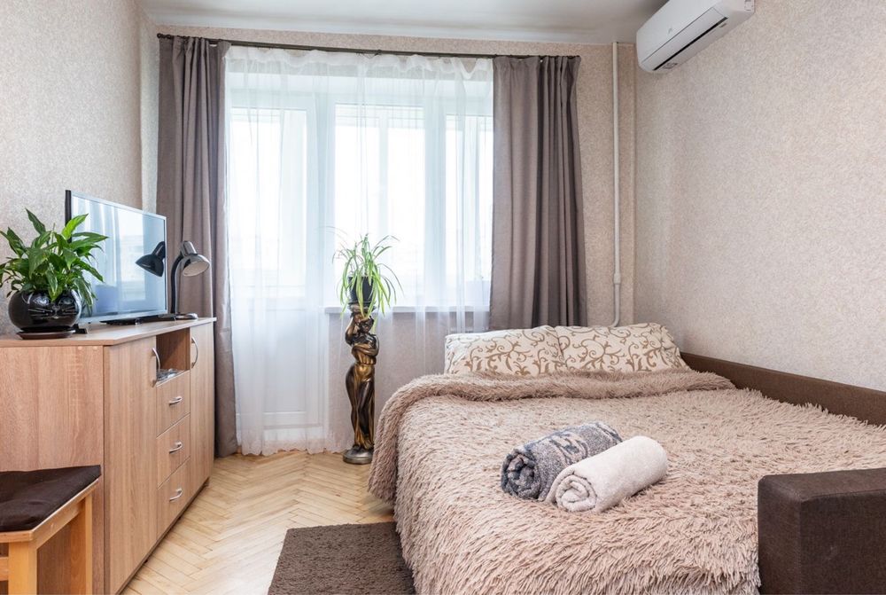 Подобово квартира біля метро