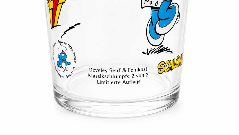 kolekcjonerska szklanka ze Smerfami