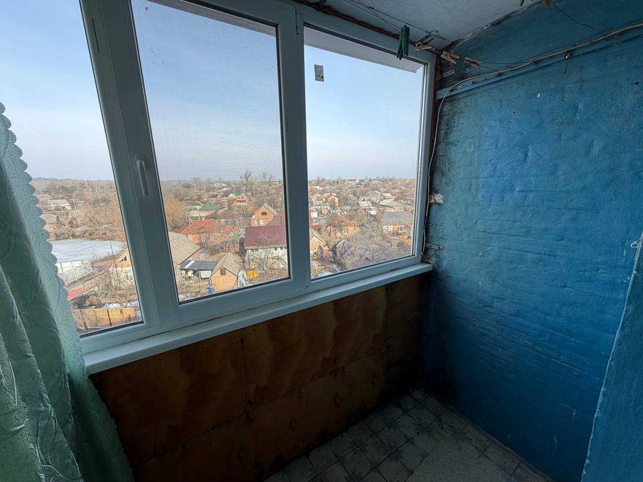 Чотирикімнатна квартира! Роздільне планування, низька ціна!