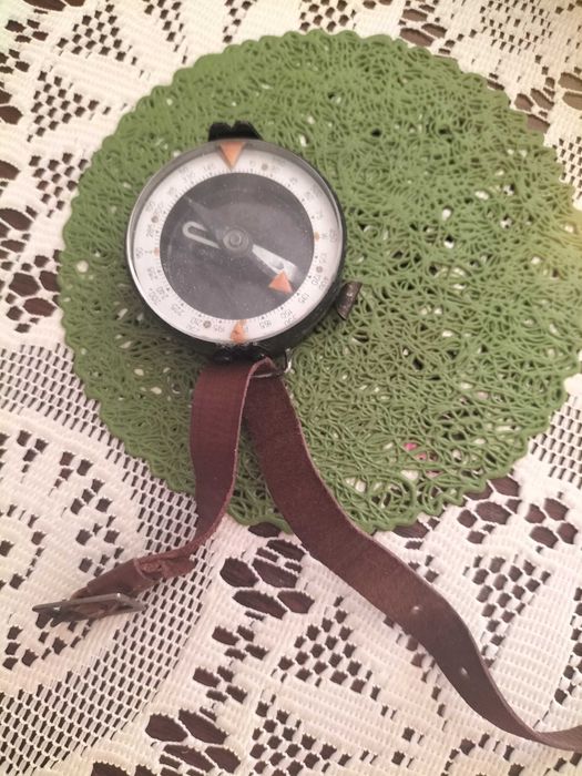 Kompas ręczny stary