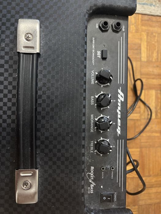 Ampeg Rocket Bass RB - 108