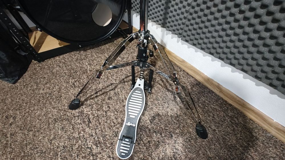 Statyw Hi hat Ludwig.Bardzo solidny.
