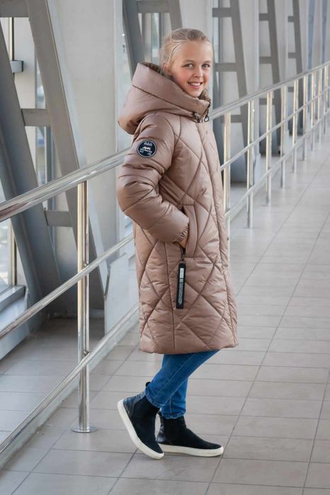 Куртка для дівчинки. Стан: нова. Ріст 158