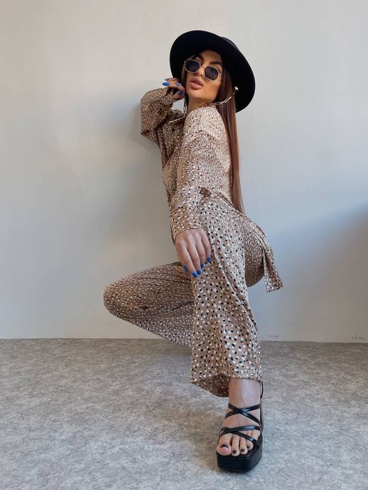 Шовковий костюм трійка