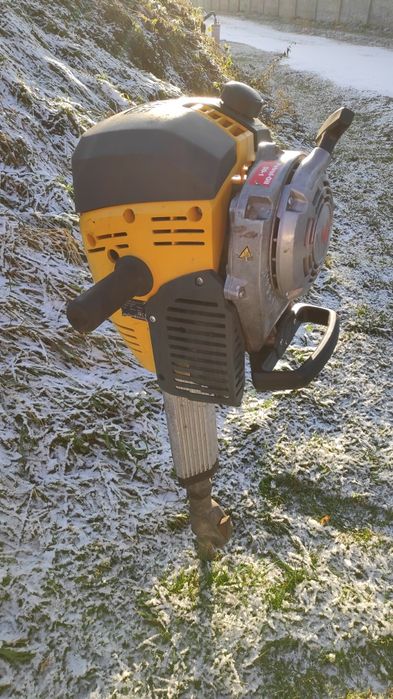 Wacker Neuson BH55 32×160 – młot spalinowy – rok 2022 – sprawny