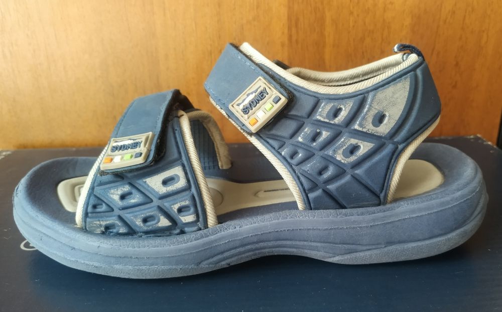 Детские сандалии.