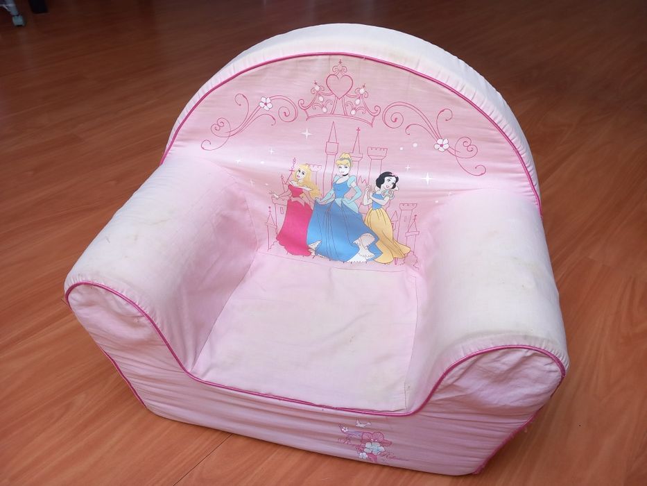 Sofá para criança, cor de rosa e princesas
