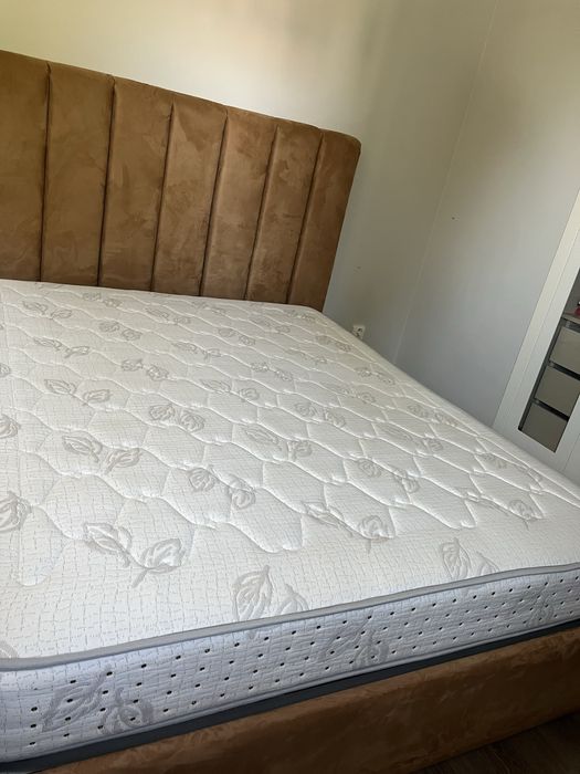 Cama casal veludo camel
