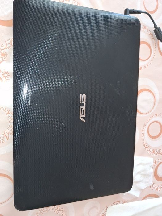 Asus x 555 s для не сложных задач.