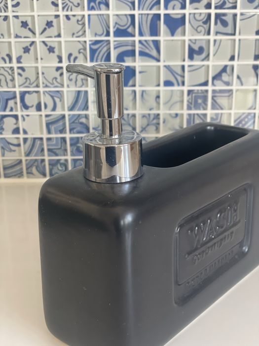Dispensador de sabao e esponja423594480654110722
