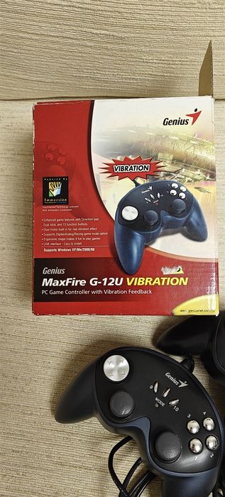 Продам два геймпади/джойстики genius