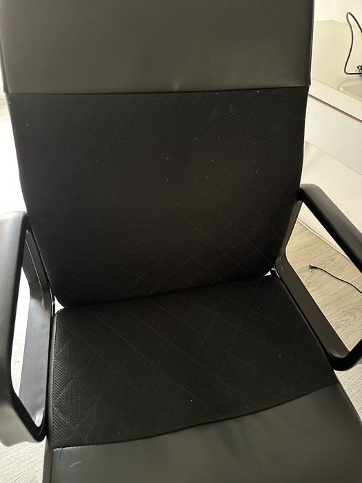 Secretaria e cadeira