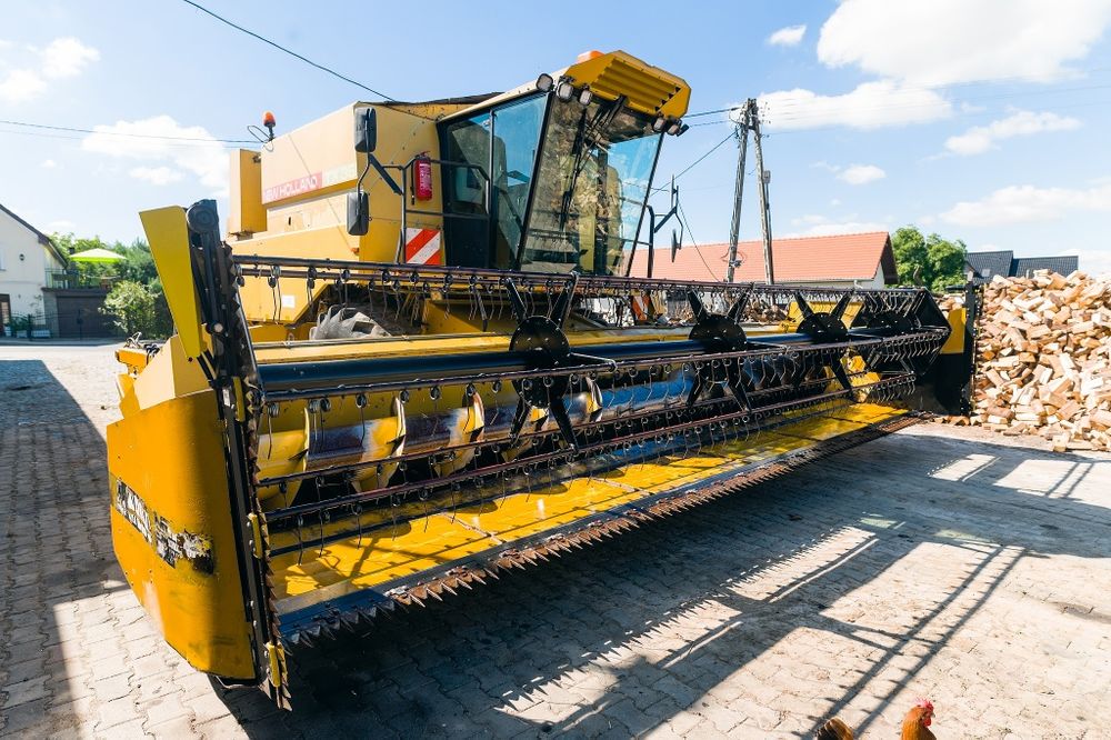 Kombajn New Holland TX 36 (1992) – Sprawny, Heder 7m + Przystawka do rzepaku