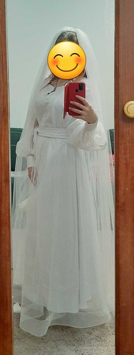 Весільна сукня, фата.