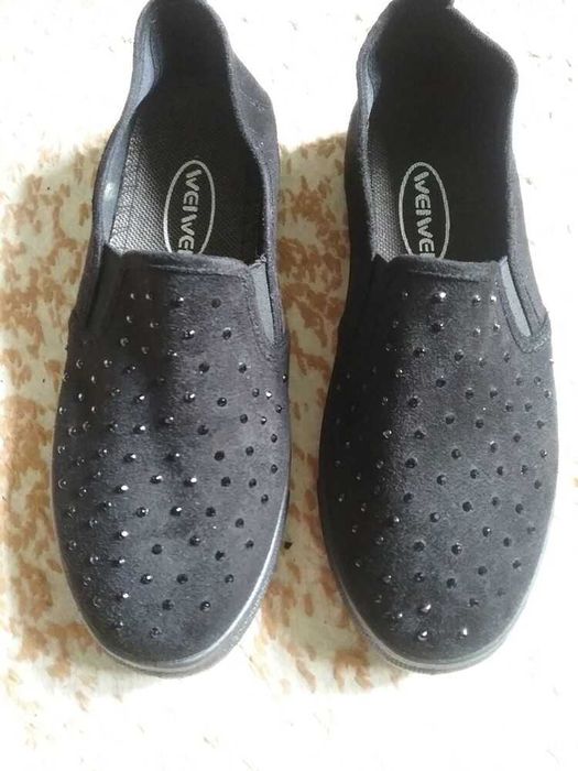 Литоны, мокасины женских черного цвета в камнях 39р стелька 24см