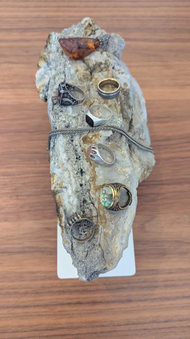 big beautiful rock (copper, silver, granite) to display jewelry or other items