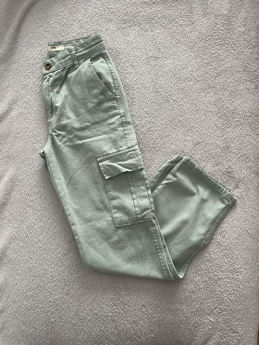 Штани карго stradivarius