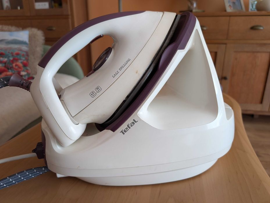 Stacja parowa Tefal GV5230 - uszkodzona