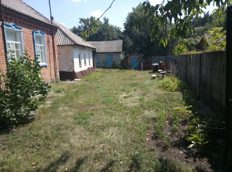 Дом Берестин (Красноград) с.Иванiвське -  8км. От Краснограда!