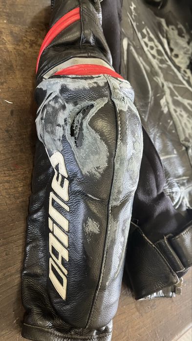Reparaçoes de vestuario de pele motociclistas