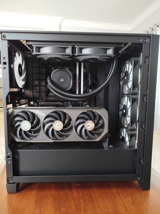 Zotac NVIDIA RTX 5070 - Como Nova Garantia 2 Anos