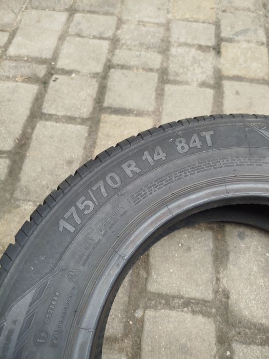 Продам літні шини 175/70/14 continental
