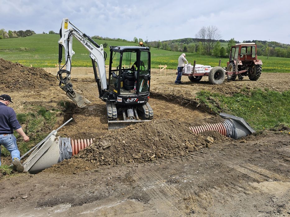 Koparka, minikoparka, fundamenty, kopanie, wiercenia