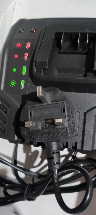 Ładowarka sieciowa Titan