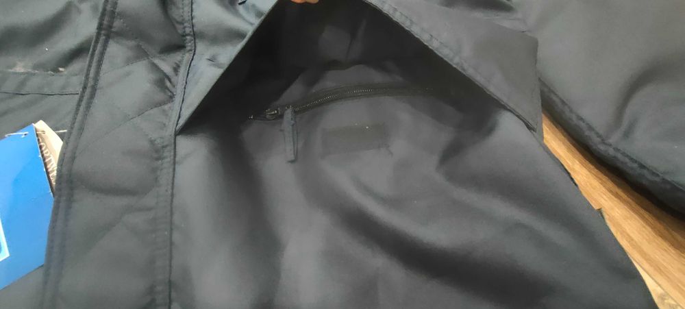 Зимові робочі комбінезони і курточка