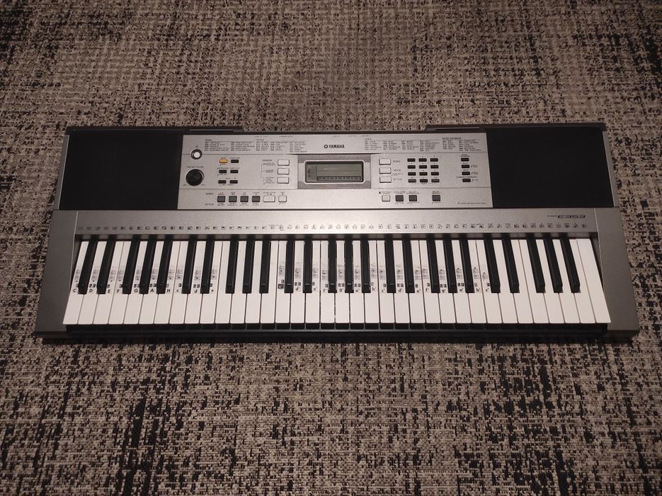 Keyboard Yamaha PSR E353 + słuchawki + zasilacz
