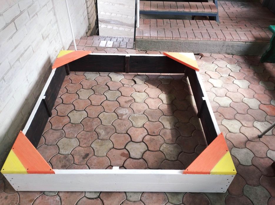 Пісочниця 1.5*1.5м