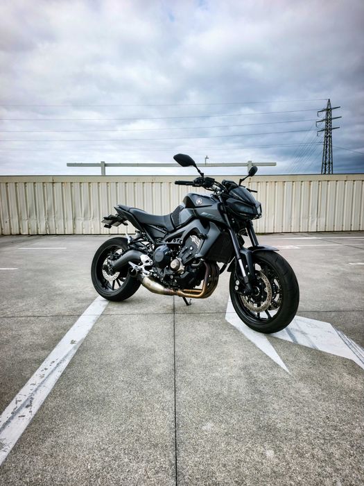 Yamaha MT-09 c/ Akrapovic