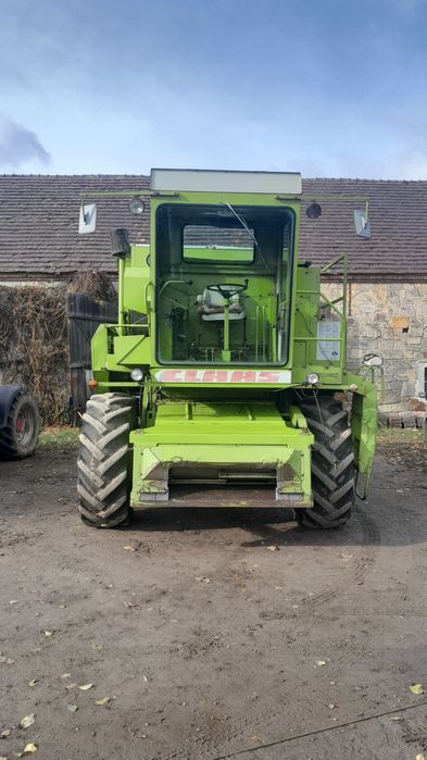Claas Dominator 85
