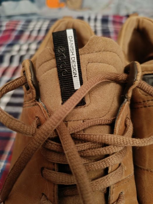 Продам жіночі кросівки Ecco