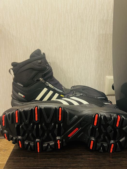 Зимние ботинки Adidas Terrex Conrax Climaproof 665: 3 000 грн