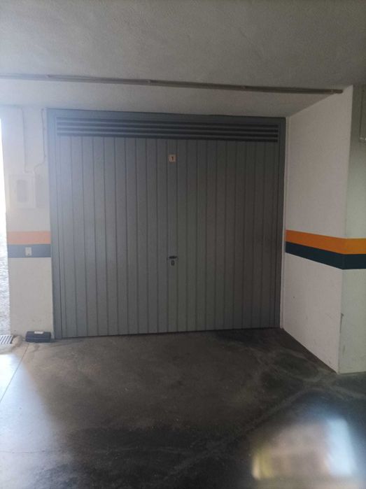 Garagem à Venda – Zona Solum, Coimbra