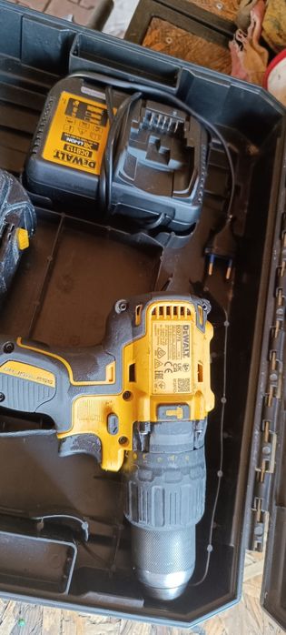 Wkrętarka DeWalt dcd 778m2