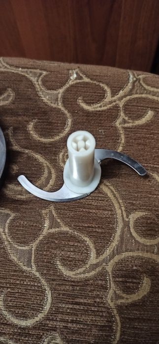 Блендер погружной Holmer HBSS-600SCB