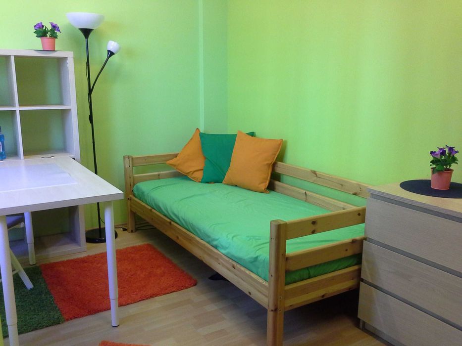 Pokój do wynajęcia w centrum Warszawy dla młodej osoby.OPŁATY W CENIE!