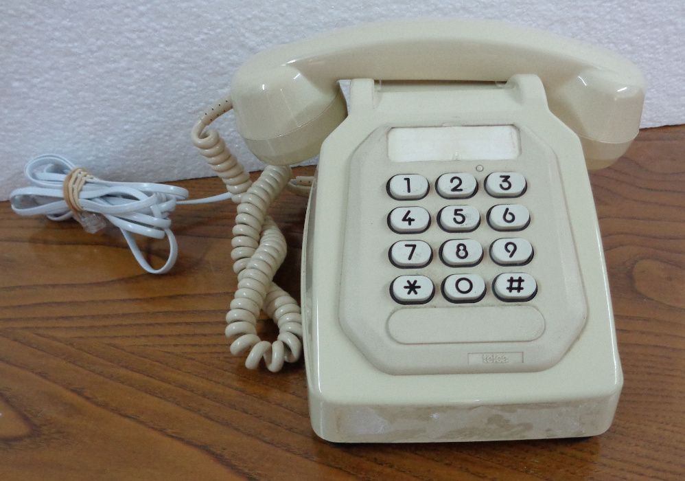 Telefone de mesa com teclas, marca Telca (Alcatel)