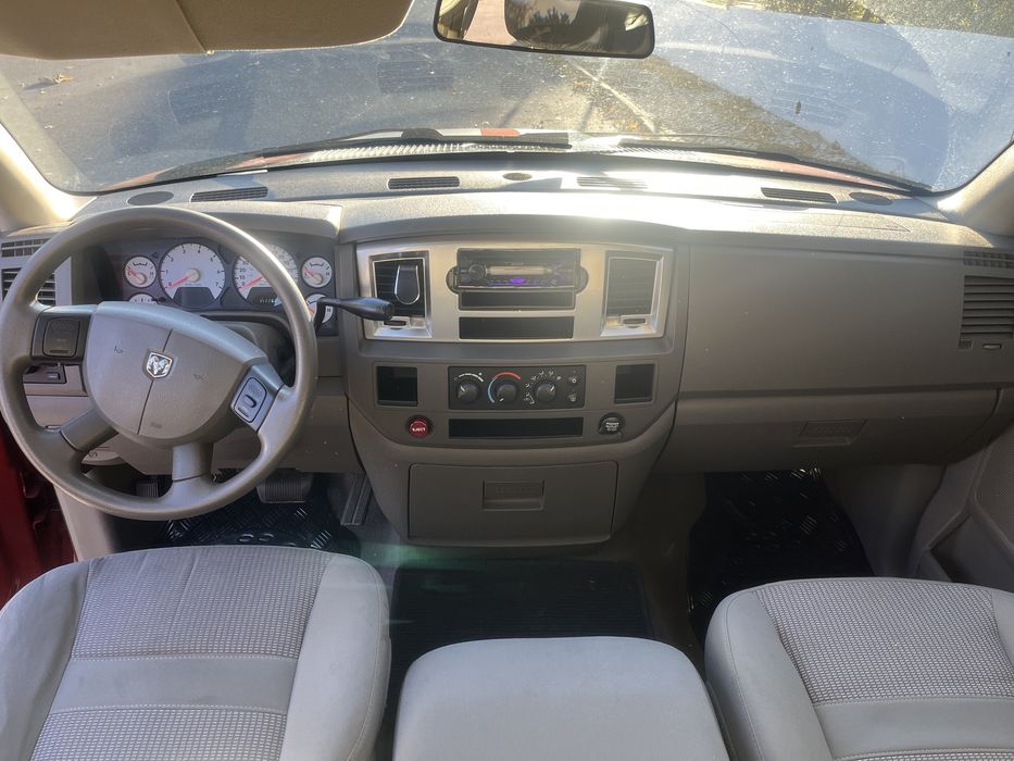 Dodge RAM 4.7 v8 235cv