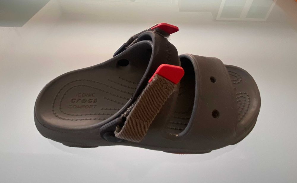 Sandália Menino "Crocs"
