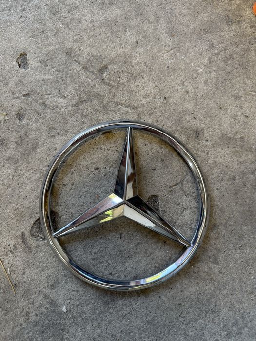 Oryginalny Znaczek emblemat Mercedes CLA W117 chrom