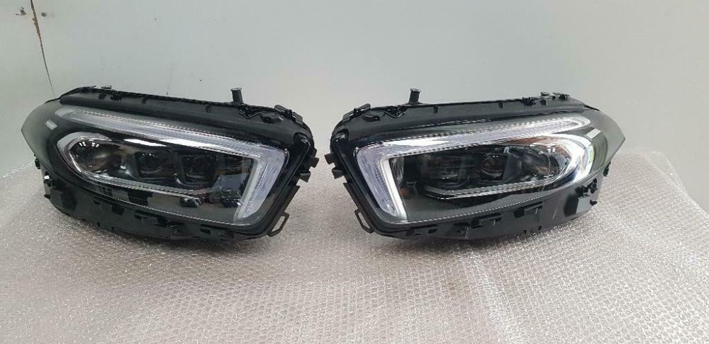 Frente Completa w176/177Mercedes A class w176/177 Faróis Traseiros Led
