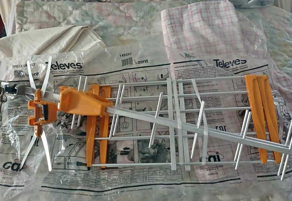 Antena TDT nova embalada