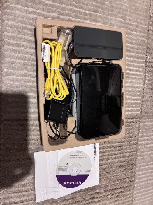 Netgear modem router N300 wireless DSL DGN 2200