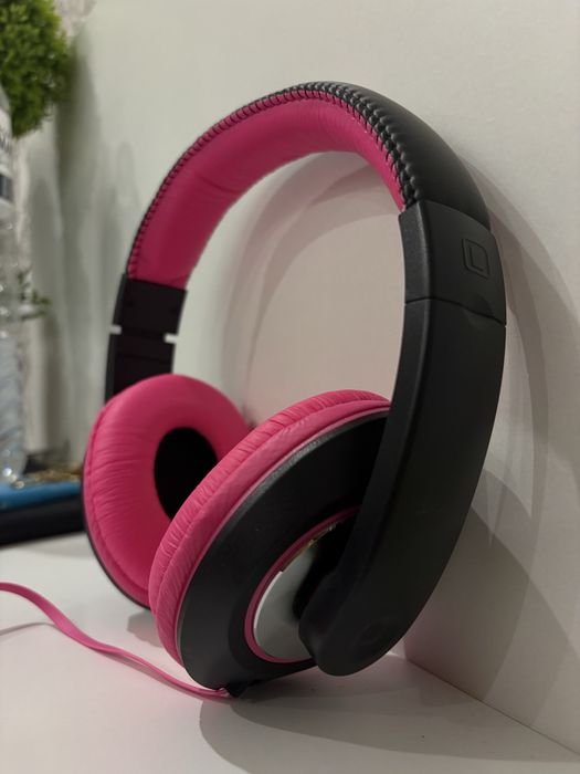 Auriculares “GRUNDIG”