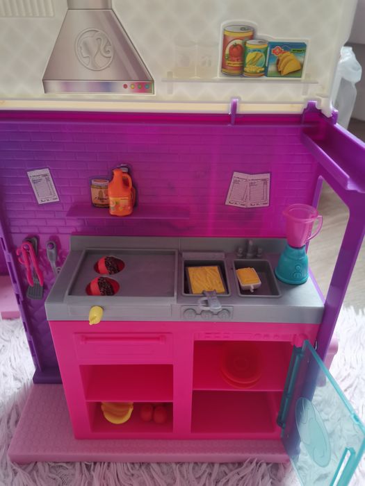 Foodtruck Barbie fastfood