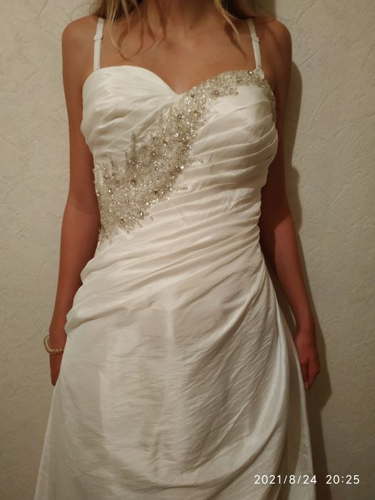 Свадебное платье.